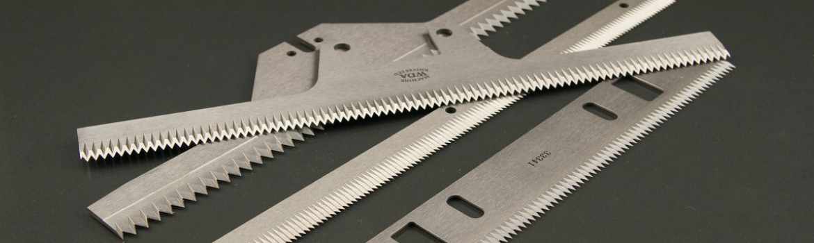 Packaging blades